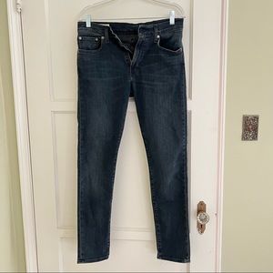 Levi’s Men’s 512 dark wash size 30/32